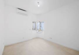 Renovated building with two 2 bedroom apartments in Portimão