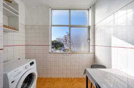 Spacious 2 bedroom apartment with 92 m2 in Três Bicos in Portimão