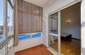 Spacious 2 bedroom apartment with 92 m2 in Três Bicos in Portimão