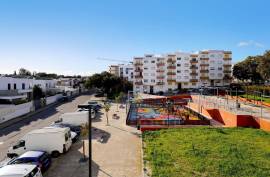 Spacious 2 bedroom apartment with 92 m2 in Três Bicos in Portimão