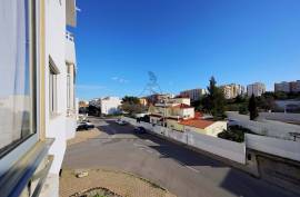 Spacious 2 bedroom apartment with 92 m2 in Três Bicos in Portimão