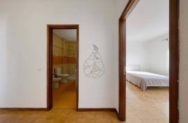 Spacious 2 bedroom apartment with 92 m2 in Três Bicos in Portimão