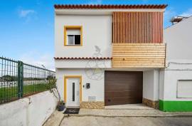 Refurbished House with Garage and Unobstructed View of the Arade Mountain and River - Lagoa