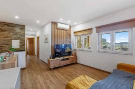 Refurbished House with Garage and Unobstructed View of the Arade Mountain and River - Lagoa