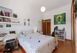 Property of excellence in Odiáxere. T5 of recent construction and land with potential for expansion in a privileged area of the Algarve.