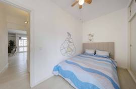 Rent - T1 Transformed into T2, Refurbished, Two Steps from Praia da Rocha