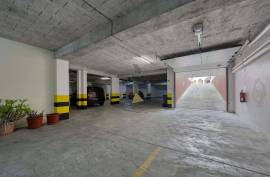 Rent - T1 Transformed into T2, Refurbished, Two Steps from Praia da Rocha