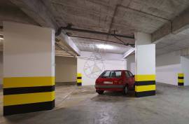 Rent - T1 Transformed into T2, Refurbished, Two Steps from Praia da Rocha