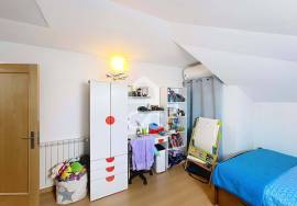 Apartment in excellent city area with attic use