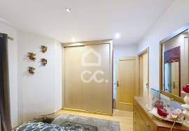 Apartment in excellent city area with attic use