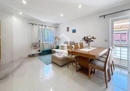 Apartment in excellent city area with attic use