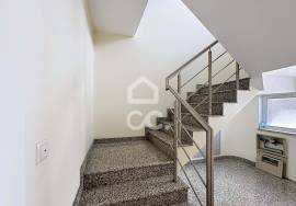 Apartment in excellent city area with attic use