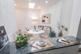 Apartamento T3 Remodelado em Penha de França
