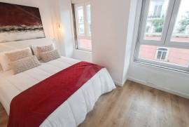 Apartamento T3 Remodelado em Penha de França