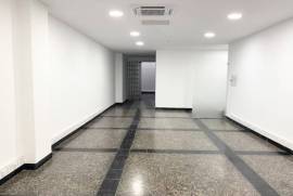 Loja Totalmente Remodelada em Lisboa