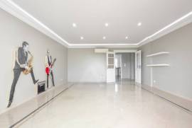 Apartamento T3 em Cascais com Vista Mar