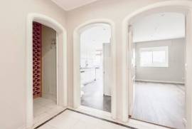 Apartamento T3 Renovado em Cascais com Estacionamento Privado