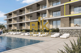 1 bedroom apartment with pool view