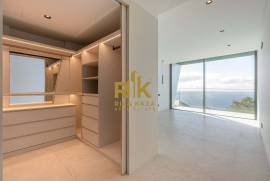 Luxury 3+1 bedroom villa with infinity pool and panoramic views