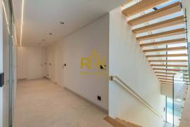 Luxury 3+1 bedroom villa with infinity pool and panoramic views