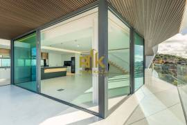 Luxury 3+1 bedroom villa with infinity pool and panoramic views