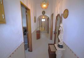 Single storey house T2+1 5 minutes from the beaches