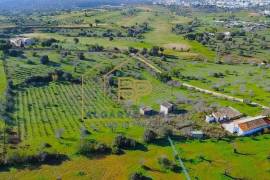 Property in front of the Pestana Golf Resort