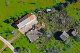 Property in front of the Pestana Golf Resort