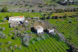 Property in front of the Pestana Golf Resort