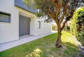 Independent T5 house in Birre, with spacious outdoor area with swimming pool and garden.