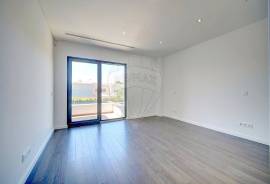 Independent T5 house in Birre, with spacious outdoor area with swimming pool and garden.