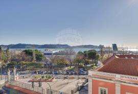 3-Bedroom Apartment | Front River View