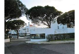 Excellent 3 bedroom villa in a luxury condominium in Birre, with swimming pool, playground, condominium room and gym. Excellent 3 bedroom villa in a luxury condominium in Birre, with swimming pool, playground, condominium room and gym.