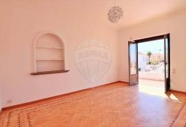 Freehold Building | Cascais | Yield ~5% Freehold Building | Cascais | Yield ~5%