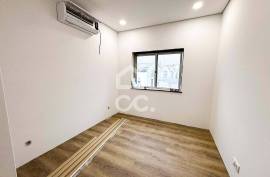 Fully Renovated 2 Bedroom Apartment in the Abraveses Area