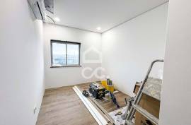 Fully Renovated 2 Bedroom Apartment in the Abraveses Area