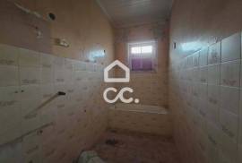 3 Bedrooms Ruin with Rehabilitation Potential