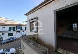 3 Bedrooms Ruin with Rehabilitation Potential