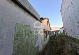 3 Bedrooms Ruin with Rehabilitation Potential