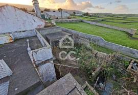 3 Bedrooms Ruin with Rehabilitation Potential