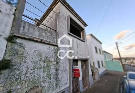 3 Bedrooms Ruin with Rehabilitation Potential