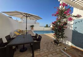 Albufeira, 3 Bedroom Villa with Pool and Sea Views