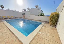 Albufeira, 3 Bedroom Villa with Pool and Sea Views