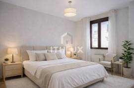 Central apartment for sale in Hernán Cortés, 3 bedrooms with elevator