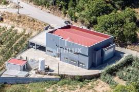 Warehouse / Industrial Unit for Sale in Armamar – Viseu