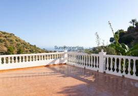 Your investment opportunity: two detached houses on the Costa del Sol