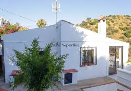 Your investment opportunity: two detached houses on the Costa del Sol