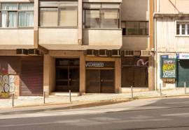 Shop with 755 m2 consisting of 2 floors located on Rua Maria Andrade in the Center of Lisbon Shop with 755 m2 consisting of 2 floors located on Rua Maria Andrade in the Center of Lisbon