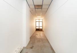 Shop with 755 m2 consisting of 2 floors located on Rua Maria Andrade in the Center of Lisbon Shop with 755 m2 consisting of 2 floors located on Rua Maria Andrade in the Center of Lisbon