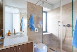 3-Bedroom Duplex Apartment with Pool in an Exclusive Condominium – Vilamoura
